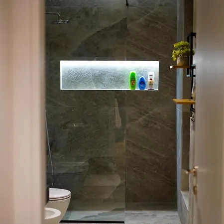 Gardenia Sui 地拉那