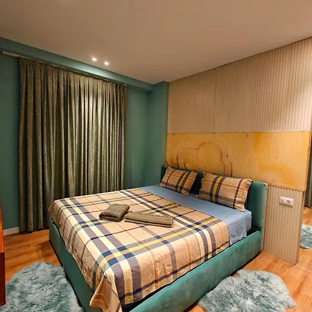 Gardenia Sui * Tiran